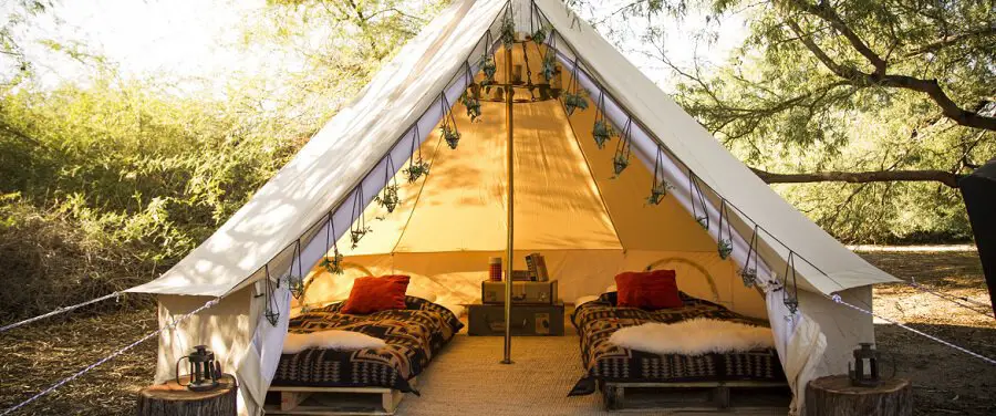 what is glamping