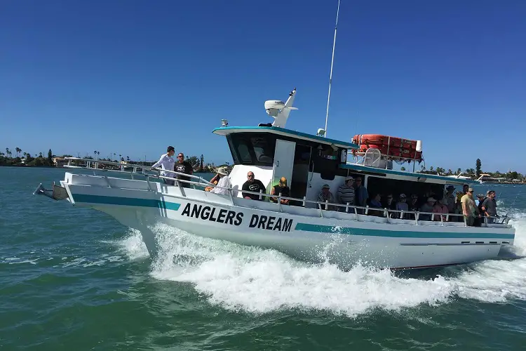 Boat cruise Anglers Dream