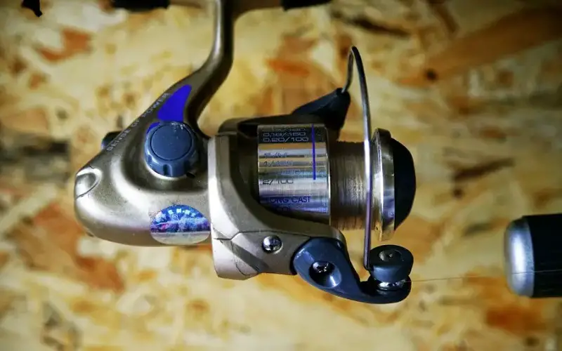 fishing reel with tied knot