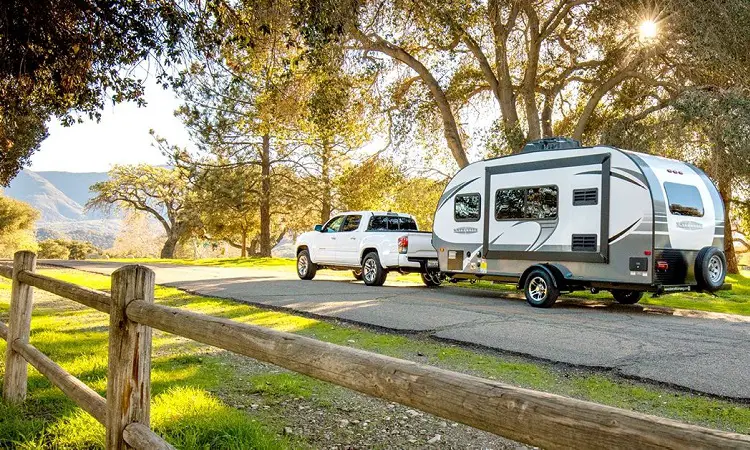 How Can You Stay Safe While Driving With Passengers in a Travel Trailer or Camper?
