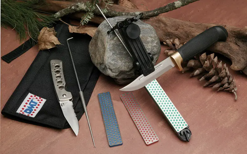 Tools for sharpening hunting knife